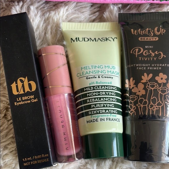 IPSY travel size lot with Makeup Bag-Skincare and Makeup Set - Picture 2 of 4